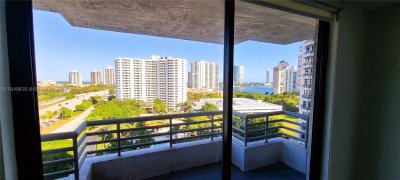 Comprar apartamento en Parc Central Aventura 1207