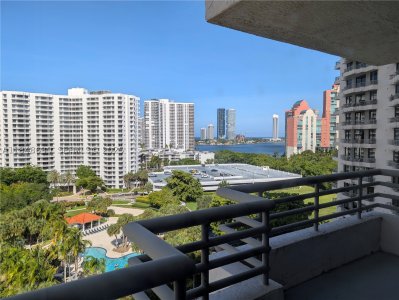 Comprar apartamento en Parc Central Aventura 1207