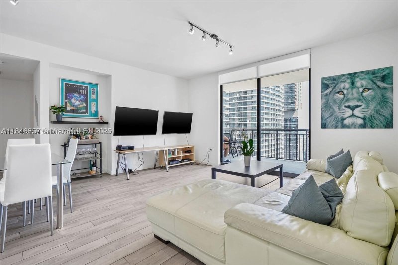 Comprar apartamento no Nine at Mary Brickell Village 2717