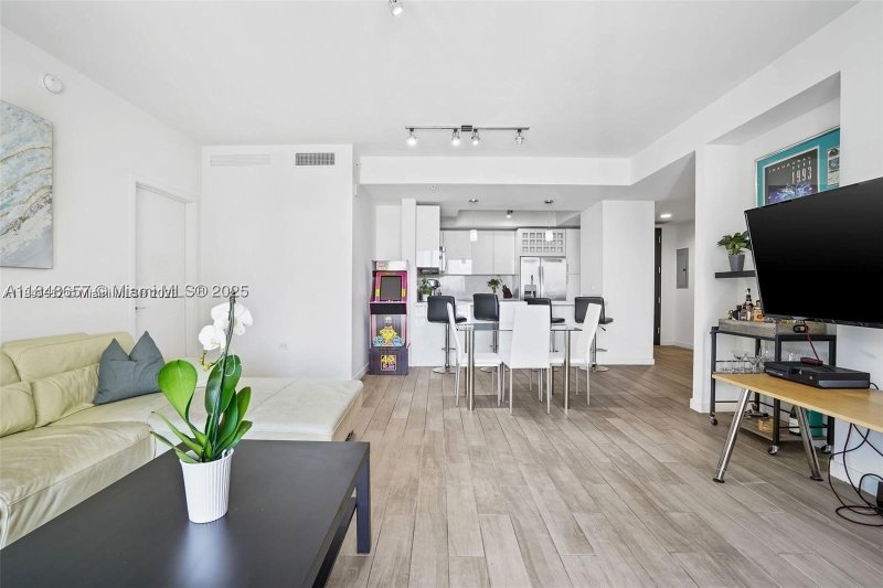 Comprar apartamento no Nine at Mary Brickell Village 2717