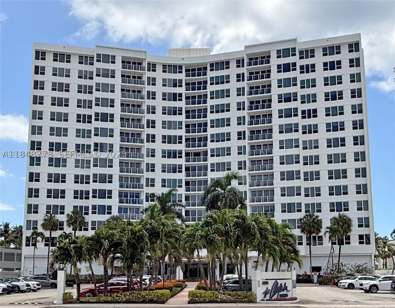 Apartment for rent at Alexander Towers 1015