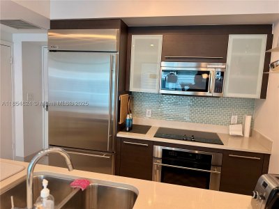 Comprar apartamento en 500 Brickell East Tower 1204