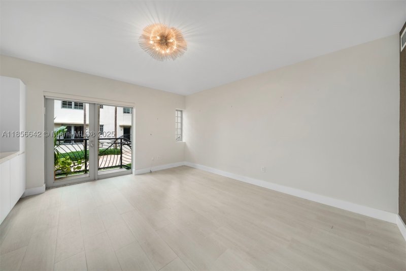 Condo for sale at Artecity Governor 103