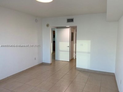 Comprar apartamento no Brickell on the River North 2603