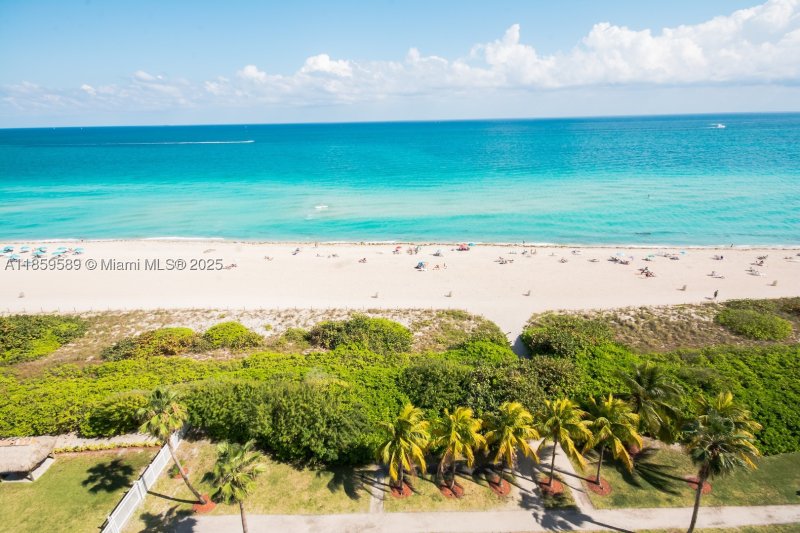 Condo for sale at Pavilion 1204