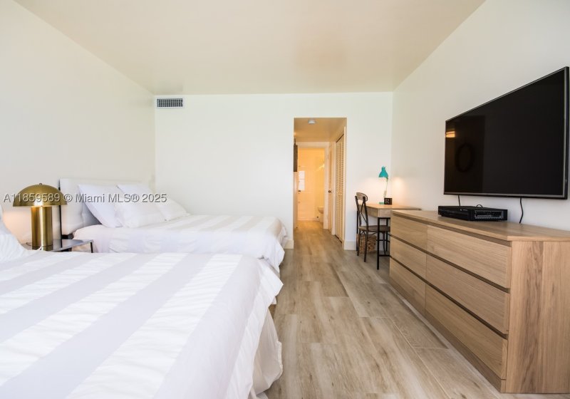 Condo for sale at Pavilion 1204