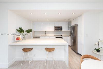 Alquiler de apartamento en Key Colony IV Botanica 306