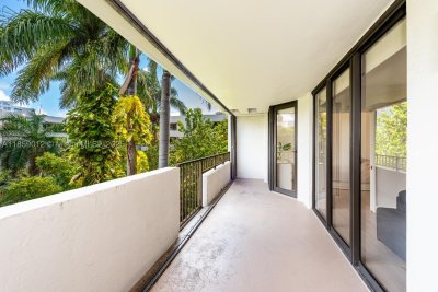 Alquiler de apartamento en Key Colony IV Botanica 306