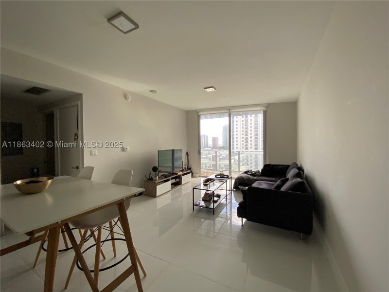 Condo for sale at Brickell Ten 1110