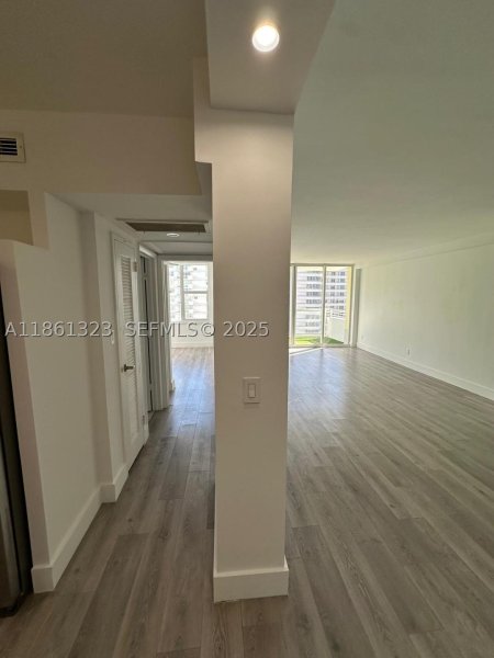 Comprar apartamento en 5600 Collins 11W