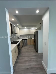 Comprar apartamento no 5600 Collins 11W