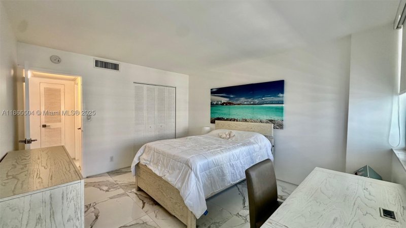 Apartment for rent at Parker Plaza Estates 1022
