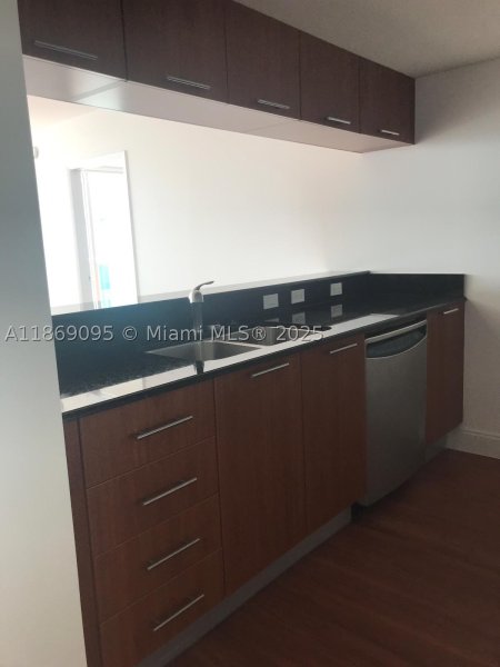 Condo for sale at 1800 Club 3910