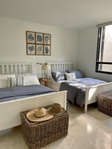 Alquiler de apartamento en Key Colony IV Botanica 381