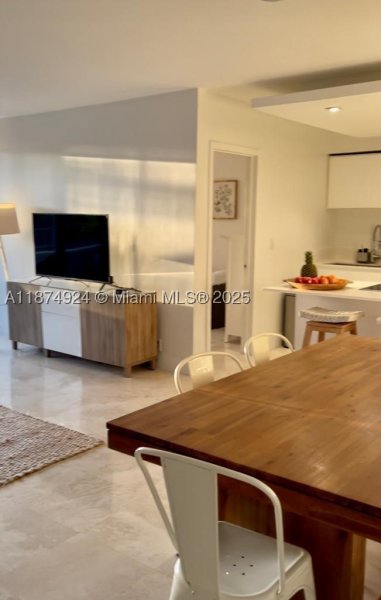 Apartment for rent at Key Colony IV Botanica 381