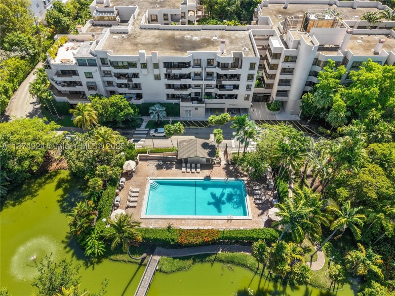 Apartment for rent at Key Colony IV Botanica 381
