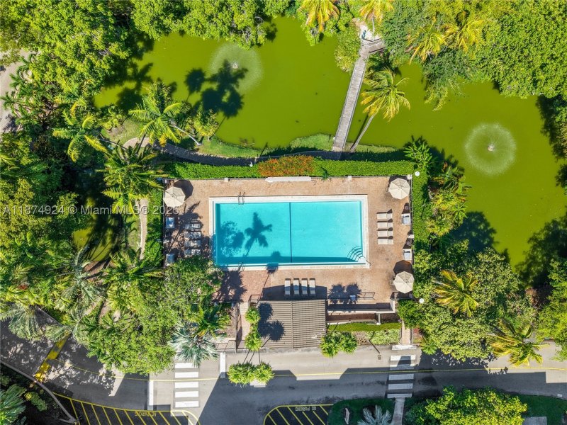 Apartment for rent at Key Colony IV Botanica 381