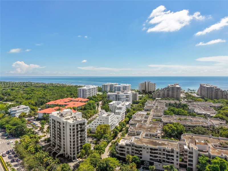 Apartment for rent at Key Colony IV Botanica 381