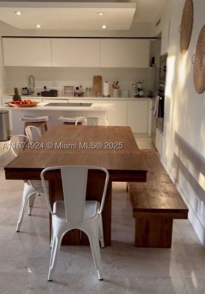 Apartment for rent at Key Colony IV Botanica 381
