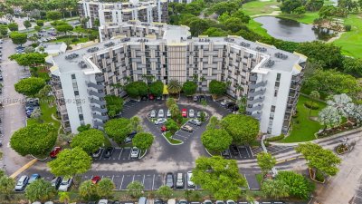 Biscaya Apt #416