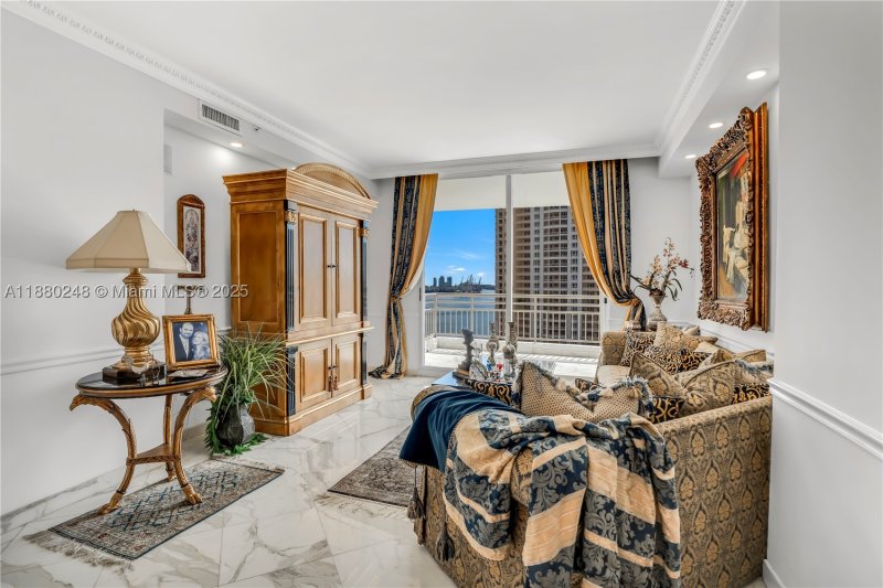 Condo for sale at One Tequesta Point 1807