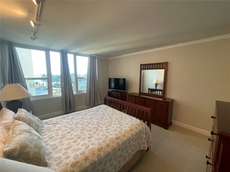 Apartment for rent at Alexander Towers 420