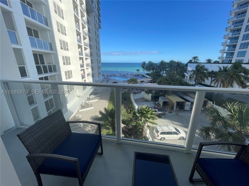 Apartment for rent at Alexander Towers 420