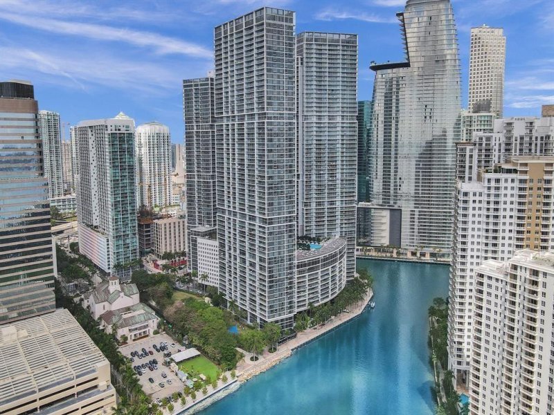 Condo for sale at Icon Brickell Tower I 2706