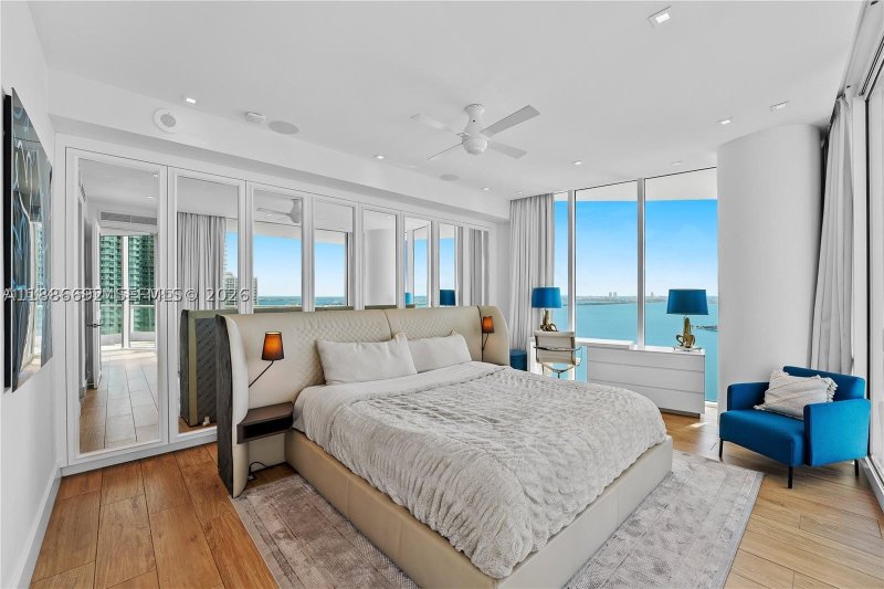 Condo for sale at Paramount Bay 2702