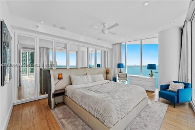 Comprar apartamento no Paramount Bay 2702