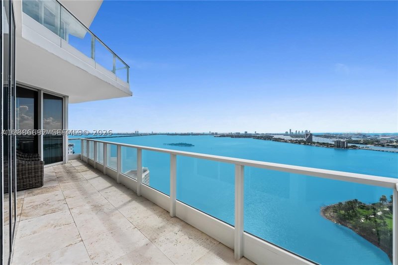 Condo for sale at Paramount Bay 2702