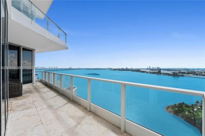 Comprar apartamento no Paramount Bay 2702