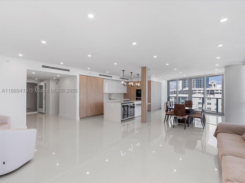 Condo for sale at Ocean Palms 1608