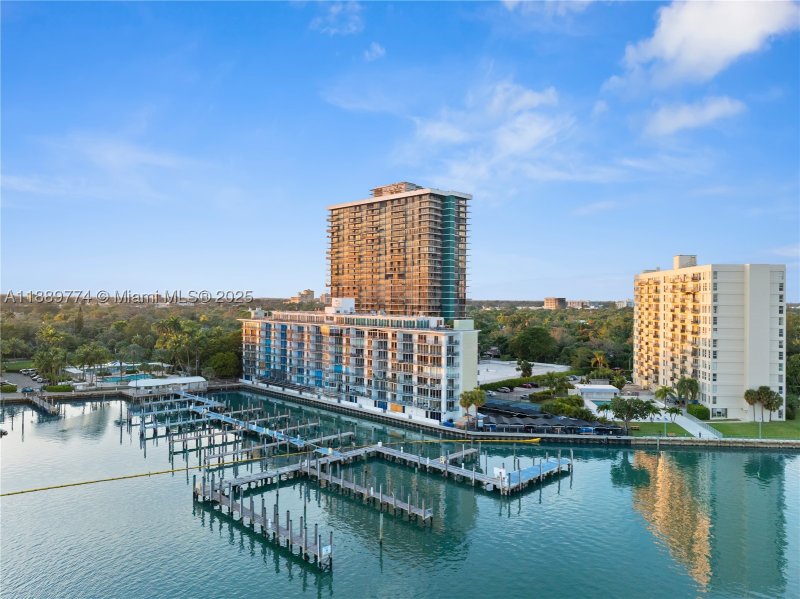 Condo for sale at Palm Bay Condo 2H