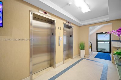 Comprar apartamento en Palm Bay Condo 2H