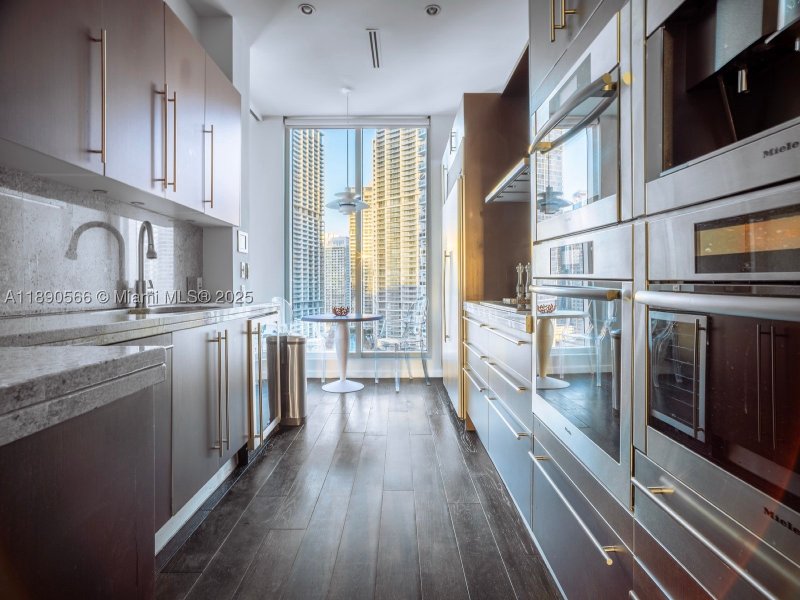 Condo for sale at Asia on Brickell 2204