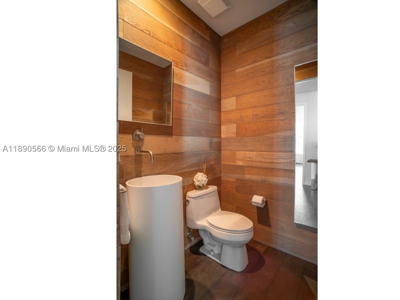 Condo for sale at Asia on Brickell 2204