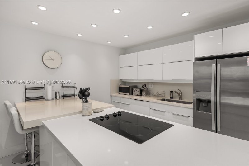 Apartment for rent at Key Colony IV Botanica 379