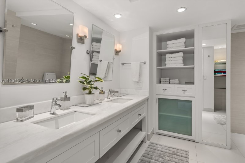 Apartment for rent at Key Colony IV Botanica 379