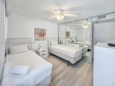 Aluguel de apartamento no The Alexander 517