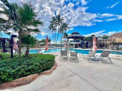 Aluguel de apartamento no The Alexander 517