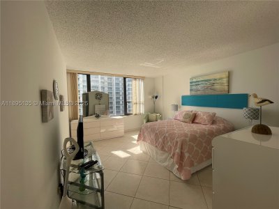 Aluguel de apartamento no Alexander Towers 917