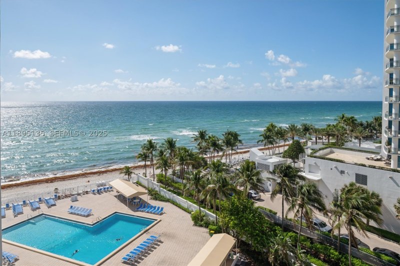 Apartment for rent at Alexander Towers 917