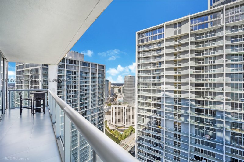 Apartment for rent at Icon Brickell Tower II 4710