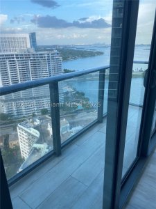 Comprar apartamento no Paraiso Bay Miami 3108