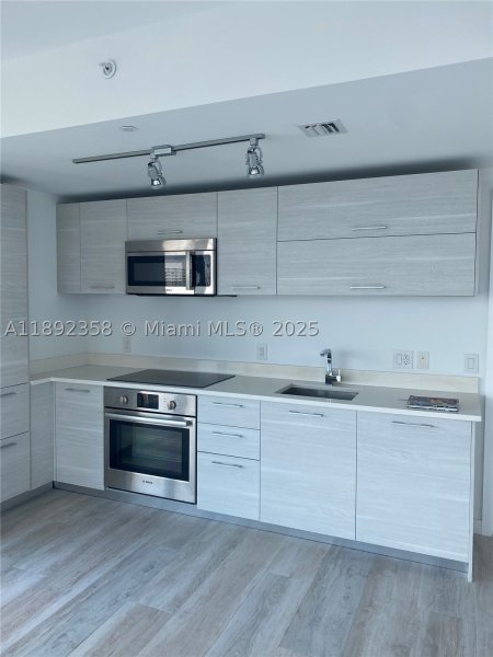 Condo for sale at Paraiso Bay Miami 3108