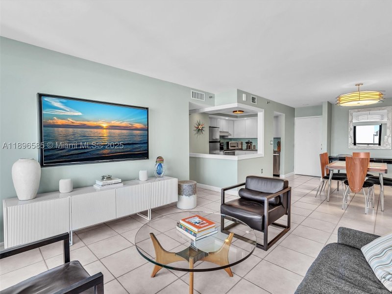 Condo for sale at Parc Plaza 8B