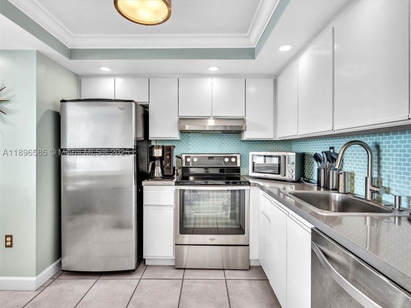 Condo for sale at Parc Plaza 8B