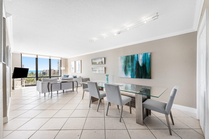 Condo for sale at Allington Towers 7h