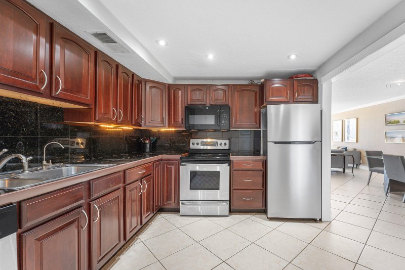 Condo for sale at Allington Towers 7h